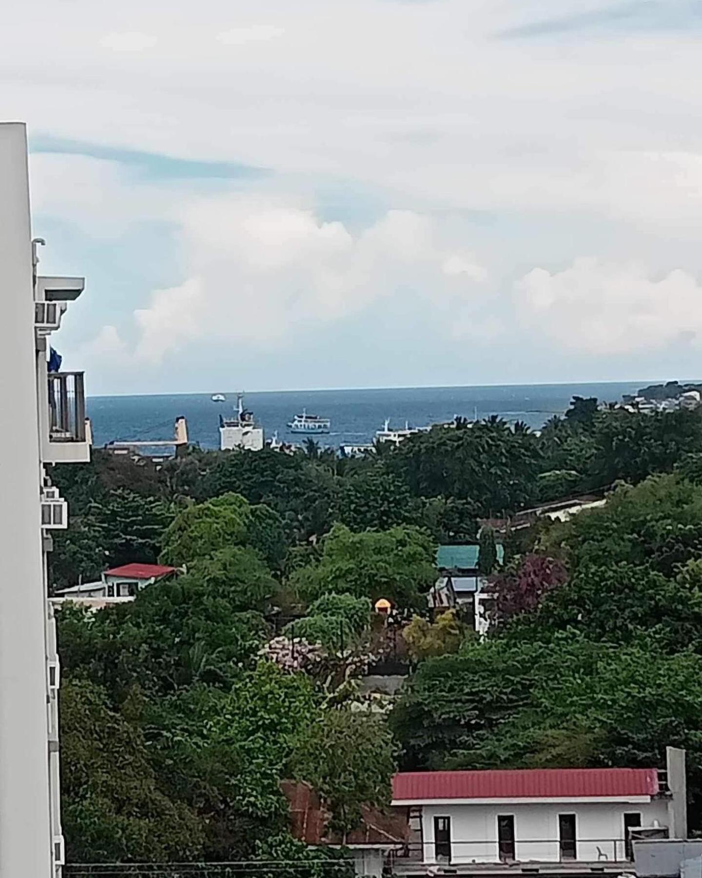 Aliste Suites Marina Spatial Dumaguete City Exterior foto